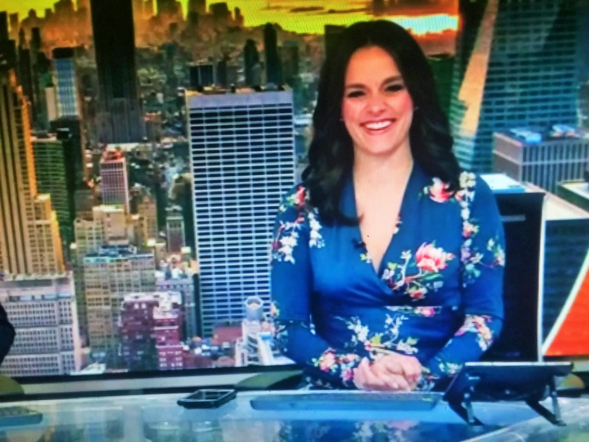 AnnaTorres033's tweet photo. 2 Great &amp; Very Hot NY Anchor Moms Andrea Today &amp; Jess Last Sunday! Both Wearing Dark Blue &amp; Flowers &amp; Dark Purple Color Dresses! Both Moms Looking Very Nice! @AndreaGrymesTV 🔵🌸 @JessicaMooreTV 🟣🟣 https://t.co/Aewe2sMOU6