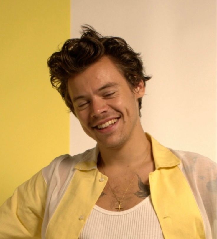 harrystylescit's tweet image. “Era un ragazzo adorabile allora ed è un uomo adorabile adesso. È una delle anime più gentili e pure che tu possa mai incontrare [..] H mi diceva sempre «Stai bene? Hai bisogno di qualcosa?» e non l’ha perso. Ha avuto una buona educazione, ha una madre adorabile.  Non è cambiato”