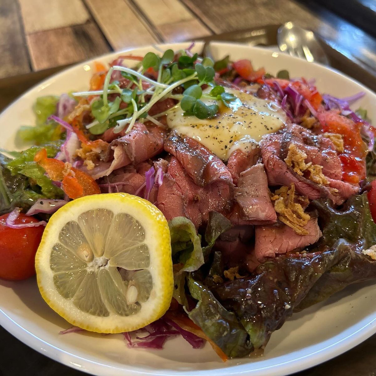 toyamano_yoshie's tweet image. #MsCLOUD さんでおひる
ローストビーフ丼がめちゃ美味い😋
#コルク人間 #まさお #まさ活