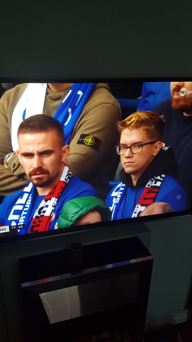 Pair of wankers 
#CheBre