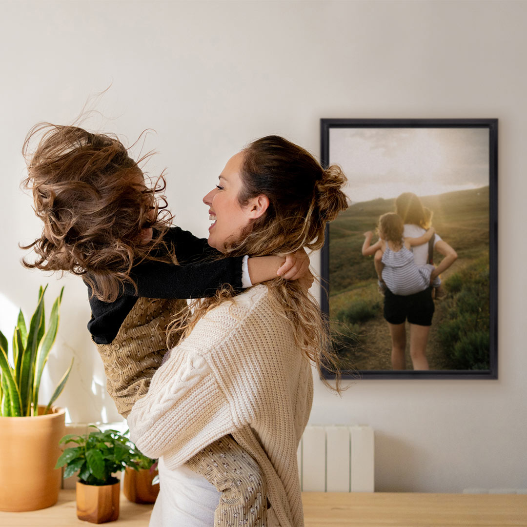 Display your favorite moments beautifully and shop new Framed Prints, available in three colors and a wide range of sizes. 

Shop now kodakmoments.com