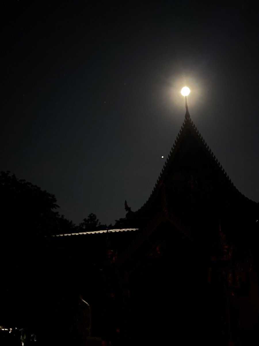 Gu_nick55's tweet photo. 28 ต.ค. 66
ท้องฟ้าคืนนี้สวยมาก
🌜 ✨ https://t.co/gY2lHIfISI
