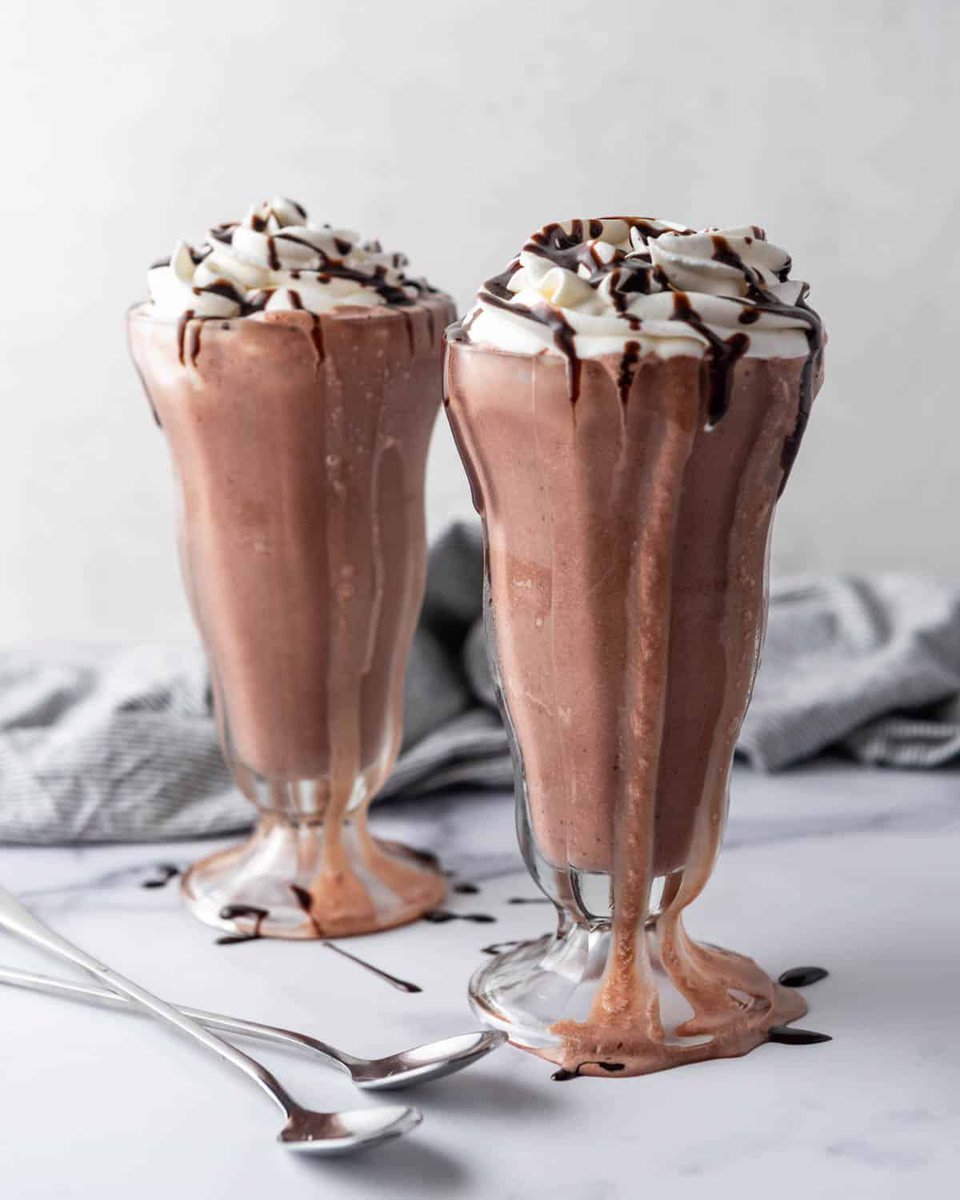 #ad Our favorite chocolate milkshake is made with a secret ingredient for an even more intense chocolate experience! houseofnasheats.com/chocolate-milk… #milkshakes <a href="/ImperialSugar/">Imperial Sugar</a>