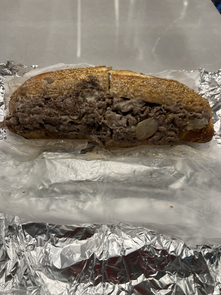 New app and site for cheesesteal lovers cheesesteaks.com