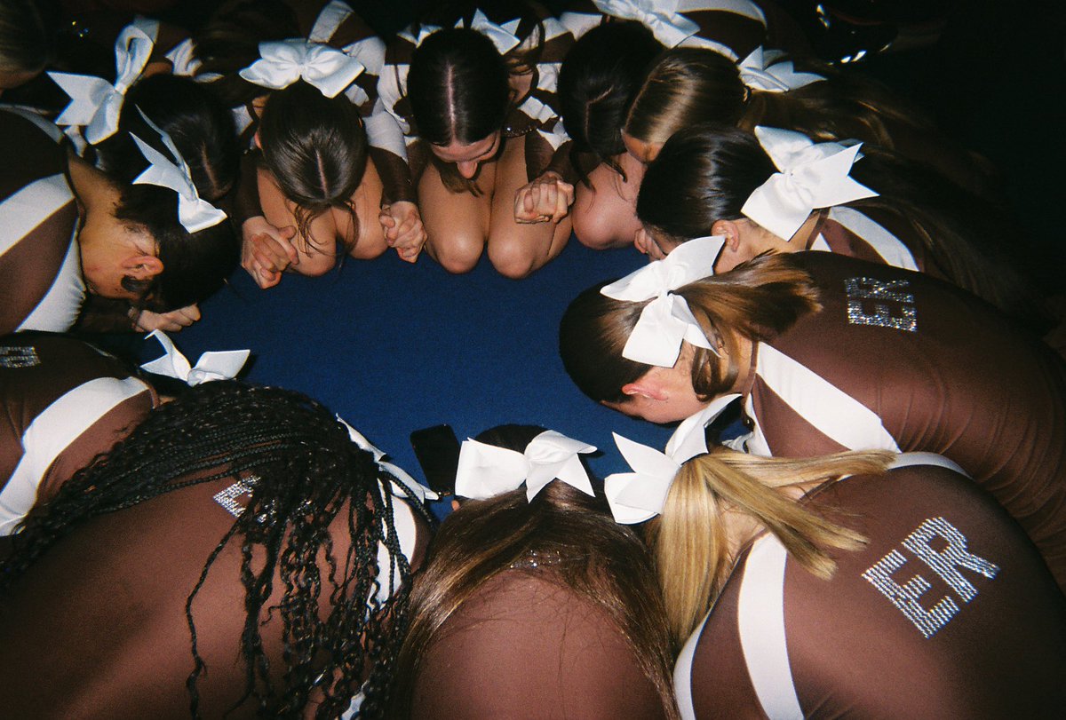 Sectionals today!!! Gates Chili HS @ 4:54pm!! 📣 purchase tickets at gofan.co/event/1117871?…

<a href="/ERUFSD/">East Rochester UFSD</a> <a href="/ERBombers/">ER Bombers Athletics</a>