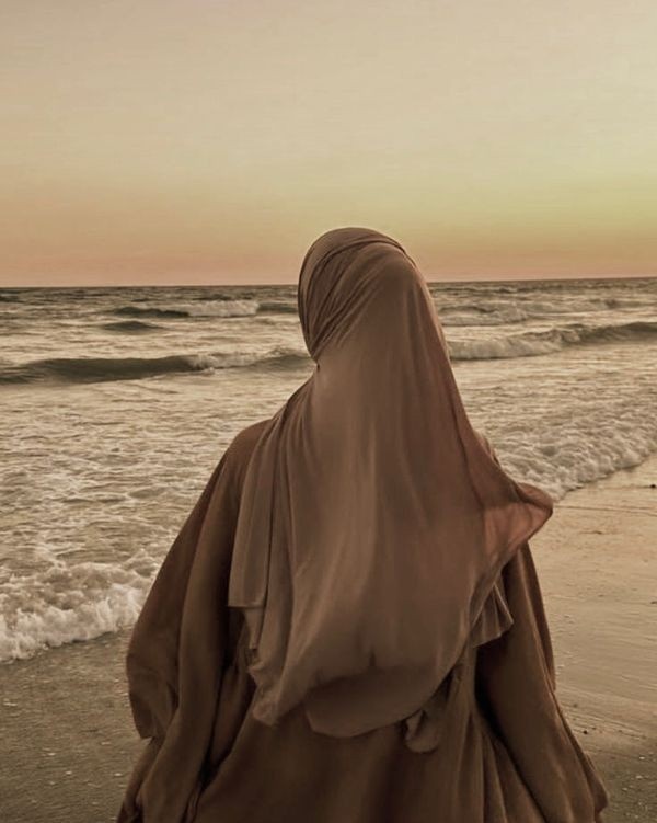 cikycaa_'s tweet photo. اللهمّ إن في قلبي أملاً كبيراً، فيسر الطريق إذا كان خيراً

Ya Allah, ada harapan besar di hatiku, maka permudahlah jalannya jika memang baik. https://t.co/IthNzINUaQ