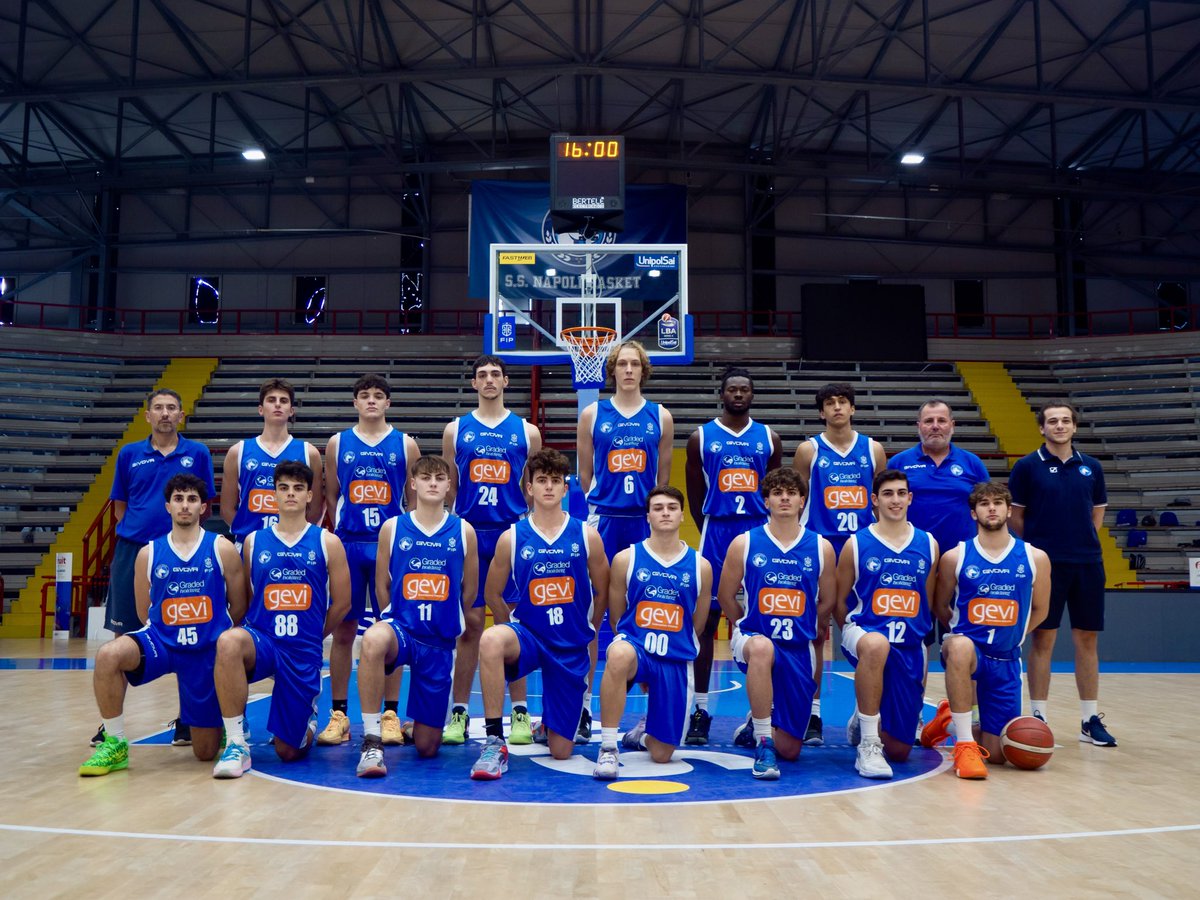 basket_napoli's tweet image. 𝗜𝗡𝗜𝗭𝗜𝗔 𝗟𝗔 𝗜𝗕𝗦𝗔 𝗡𝗘𝗫𝗧 𝗚𝗘𝗡 𝗖𝗨𝗣 𝗣𝗘𝗥 𝗟𝗔 𝗦𝗤𝗨𝗔𝗗𝗥𝗔 𝗨𝗡𝗗𝗘𝗥 𝟭𝟵 🏀🏆

🔗 Scopri il calendario ed il roster della squadra azzurra: 
napolibasket.it/inizia-la-ibsa…

#NapoliBasket | #NextGenCup | #Under19Eccellenza 💙