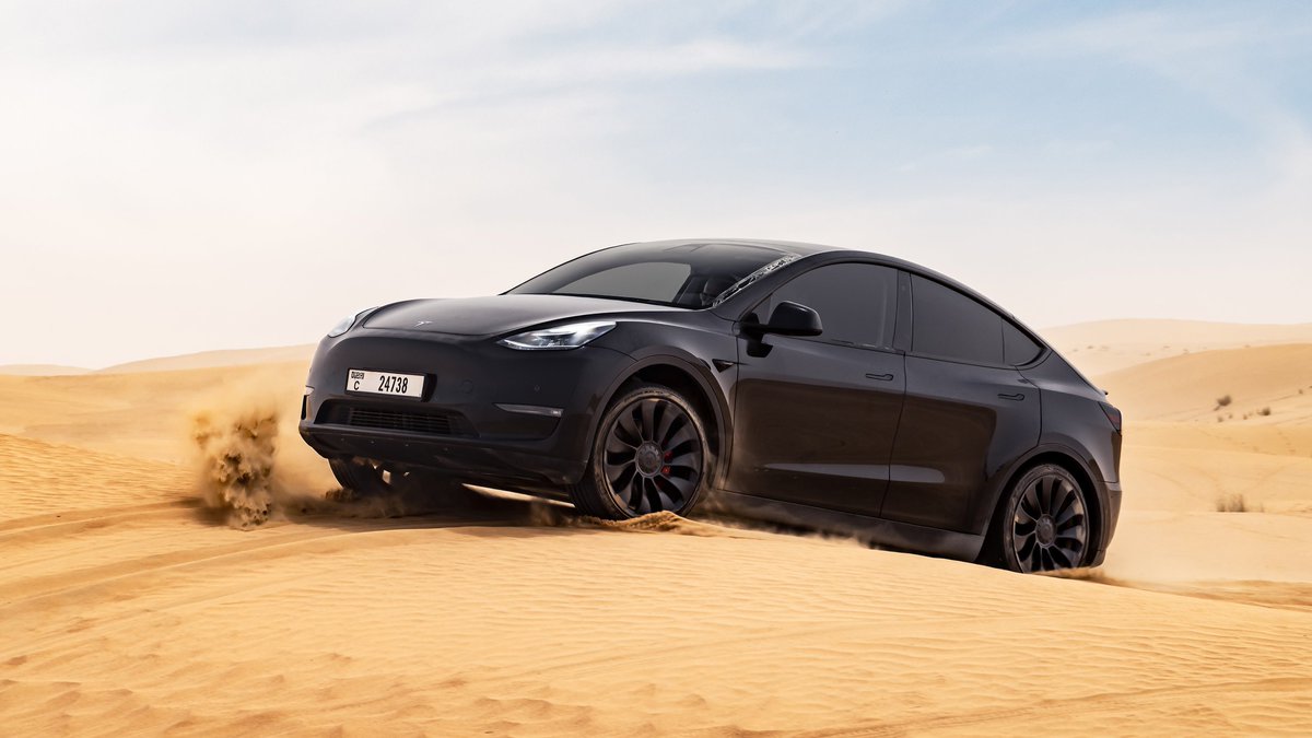 quietwheelscom's tweet image. The Tesla Model Y Long Range AWD has undergone a price adjustment. It&apos;s now priced at $48,990 MSRP, reflecting a $500 or 1% increase from its previous tag of $48,490 #TeslaModelY #PricingUpdate 🚗💡