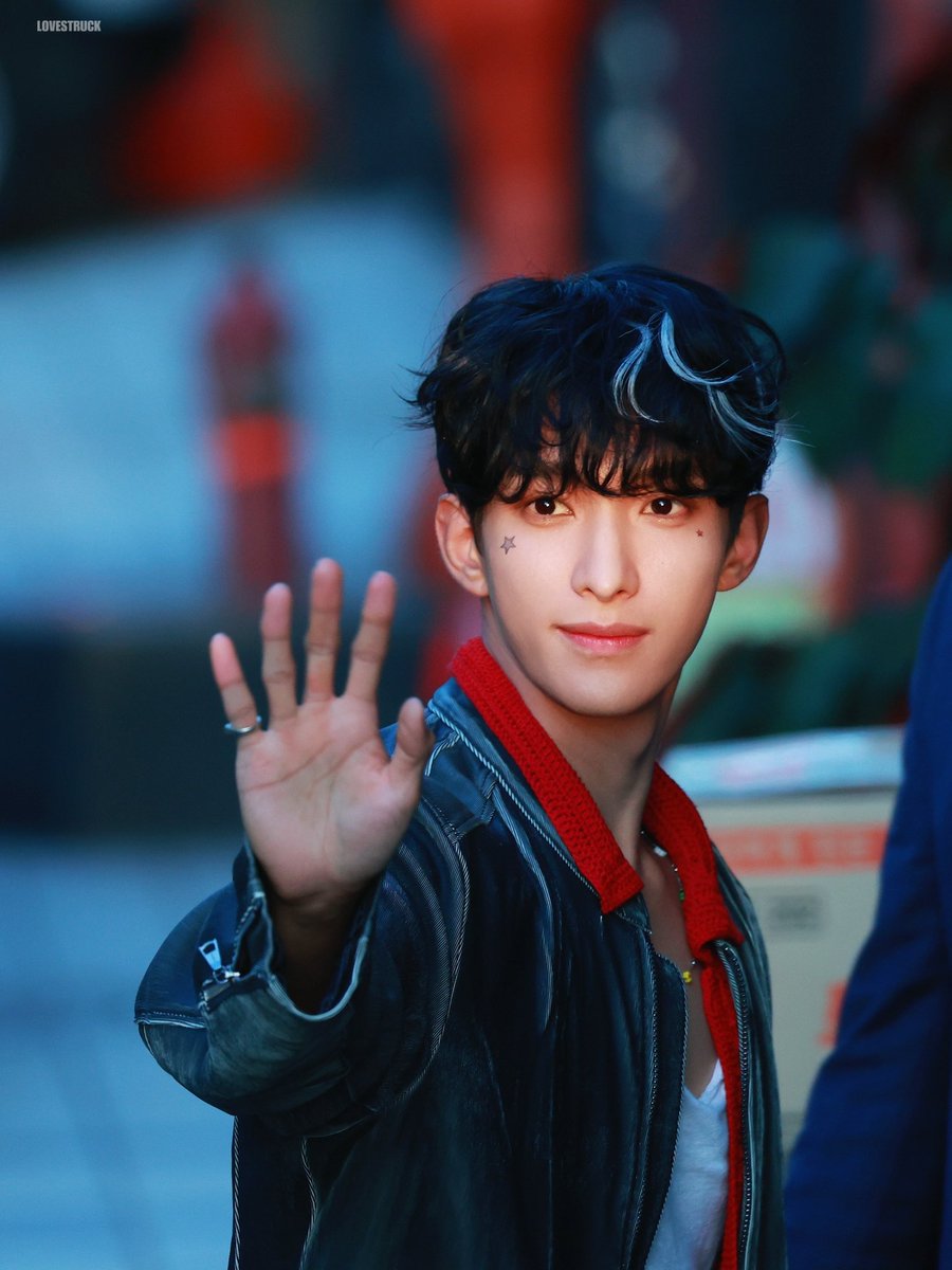 231028 MusicKorea 출근

#SEVENTEEN #세븐틴 #도겸 #DK