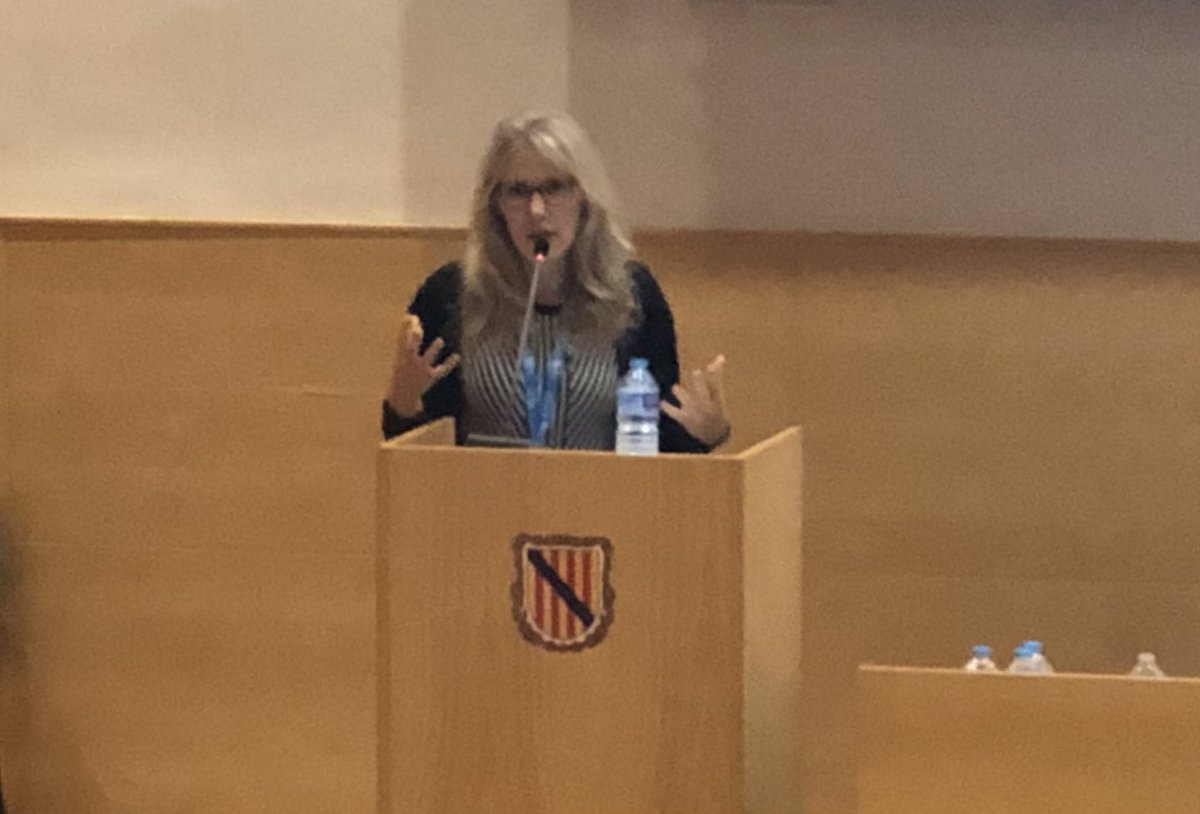 🎙️ Carolyn Daher de <a href="/ISGLOBALorg/">ISGlobal</a> pide no mezclar el problema del cambio climático y de la calidad del aire.

Esta última es el mayor problema de #saludambiental que tenemos.

#OneHealth #PlanetaryHealth #ANIS23 de <a href="/anisalud/">ANIS</a>