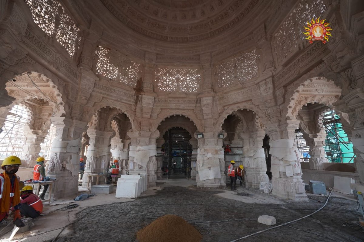 ANI's tweet photo. Shri Ram Janmbhoomi Teerth Kshetra shares photos of carvings inside Shri Ram Janmabhoomi Mandir.

(Pics: Shri Ram Janmbhoomi Teerth Kshetra) https://t.co/aSNIlb5VXX