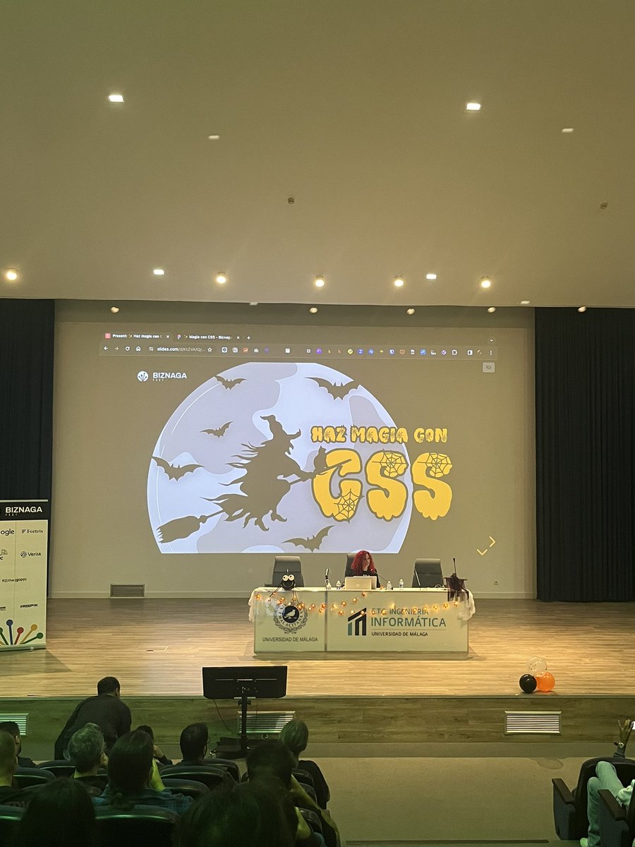 samarj_h's tweet image. Haz magia con CSS gracias a @carmenansio  🎃👻🔮
#BiznagaFest