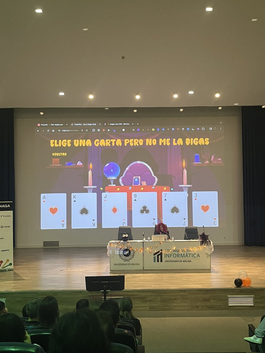 samarj_h's tweet image. Haz magia con CSS gracias a @carmenansio  🎃👻🔮
#BiznagaFest