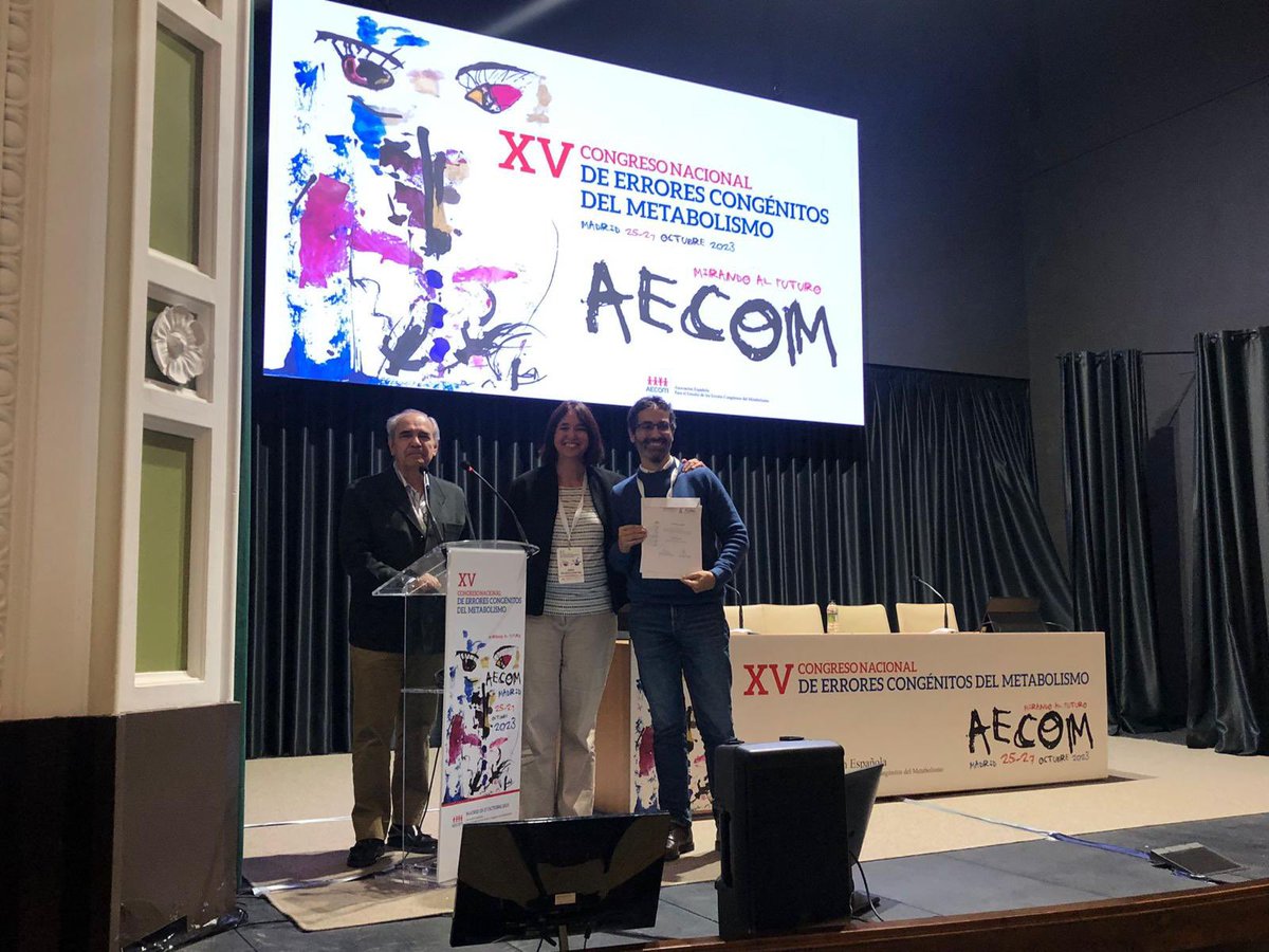 Enhorabueno al grupo de @AECOMySociedad  por el premio recibido en el congreso de #AECOM2023 por su trabajo. 👏🏻👏🏻

@LuisAldamizEch @GPintosMorell @Info_Rares @GA1Familia @ACIMET_MMA @FEDER_ONG @AEGHgenetica @JoseRPadin @JVAGARAI @MasVisibles