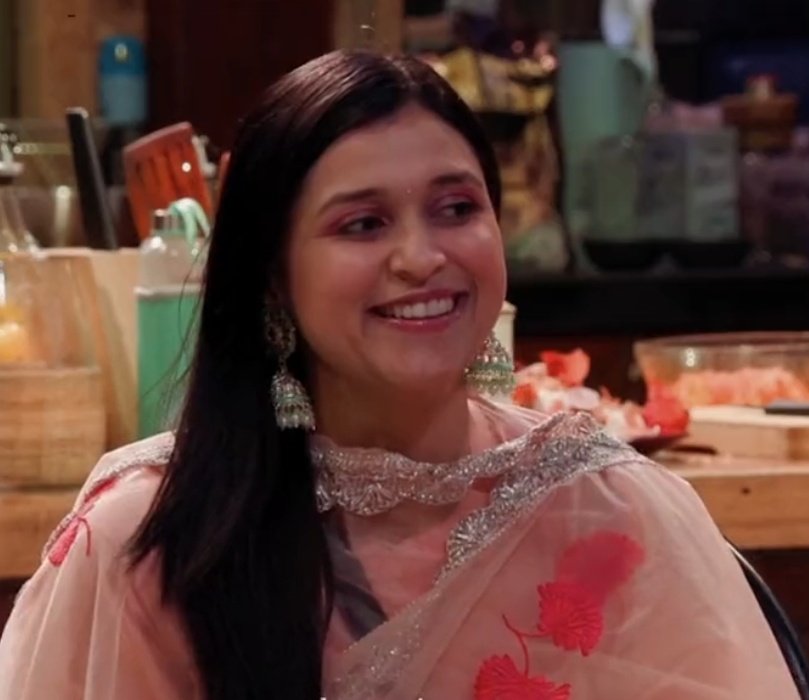 RatVsar's tweet photo. Hum kisise khushiyaa maange 
Ye Hume manzoor nhi..

Maangi Hui khushiyo se kiskaa bhalaa hotaa hai.. 

Jitnaa aapki taqdeer me likhaa ho vo zarur adaa hotaa hai 

BB17 QUEEN MANNARA https://t.co/0CC1kovOTw
