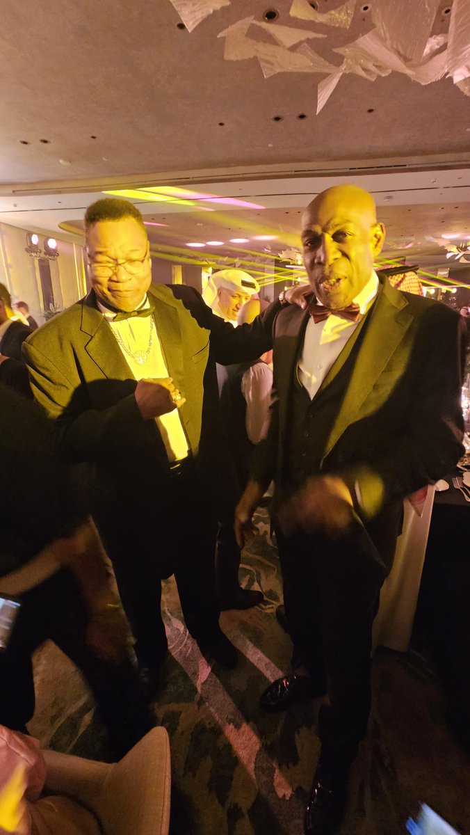 frankbrunoboxer tweet picture