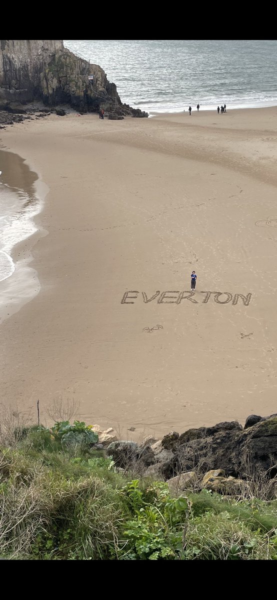 Emmatorode1's tweet photo. @Everton UTFT https://t.co/ksyAMOifj9