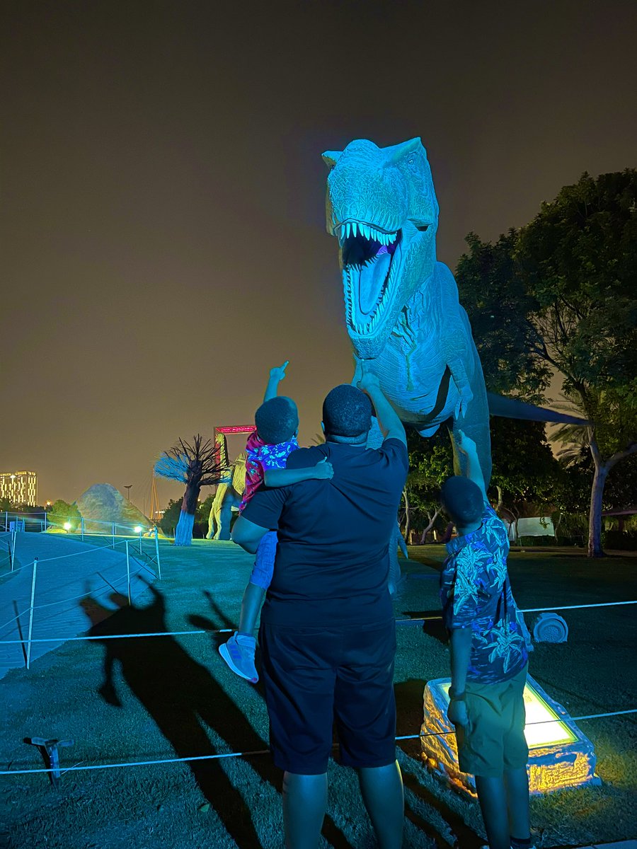 karma_sia's tweet image. Boys with the dinosaurs… i mean this lil man even knows their names😅😅😅 #atthepark #memories #midtermbreak #travelers
