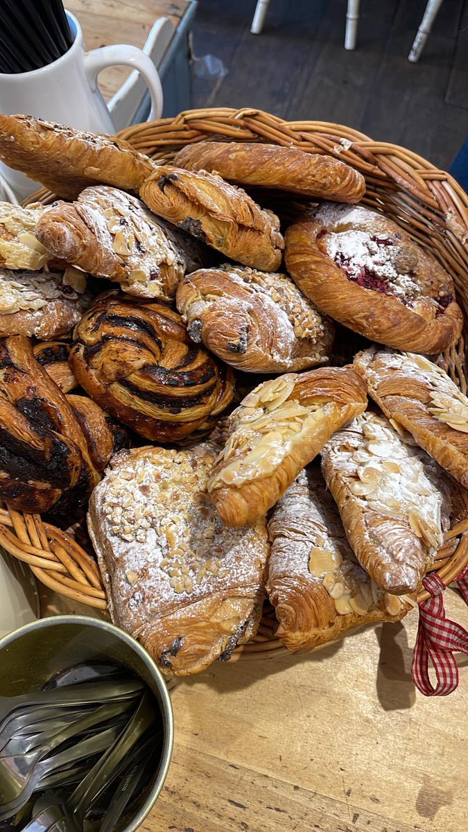 Widcombe Deli (@widcombedeli) on Twitter photo Good Morning from @bathdelico Abbey Deli in the heart of our beautiful city on this big rugby day <a href="/BathRugby/">Bath Rugby</a> <a href="/LeicesterTigers/">Leicester Tigers</a> <a href="/WorldRugby/">World Rugby</a> …Happy Halloween everyone ❣️🎃🏈 Good Morning from @bathdelico Abbey Deli in the heart of our beautiful city on this big rugby day <a href="/BathRugby/">Bath Rugby</a> <a href="/LeicesterTigers/">Leicester Tigers</a> <a href="/WorldRugby/">World Rugby</a> …Happy Halloween everyone ❣️🎃🏈