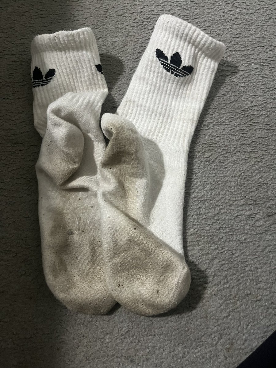 KateShip341062's tweet photo. #dirtysocks #wornsocks #smellysocks #gymsocks #sellincontent #feetcontent #socklover #cashapp #paypal https://t.co/4fQ1XtDHxJ