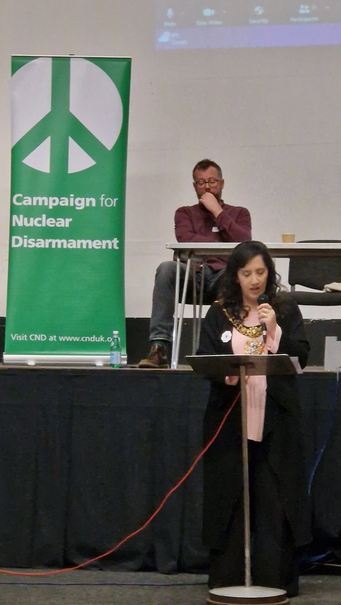 Great to be back at an in-person conference after so many years online. @LordMayorOfMcr @Yasmine_Dar welcoming @CNDuk to #Manchester (1st city to declare itself a nuclear-free zone), hosted by @GMDCND in @CentralHallMCR 
'We keep saying never again'