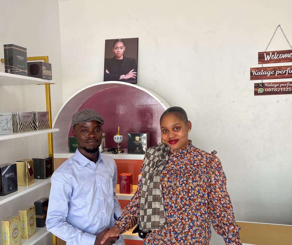 kalage_jr's tweet image. Nimepata bahati ya kutembelewa ofisini kwangu na Mheshimiwa @jokateM Tumezungumza machache zaidi nashukuru Sana kwa ukarimu wako umenihamasisha kujituma zaidi.
Mungu akubariki Sana kwa kujali, Kuthamini na kutumia wakati wako kwajili yangu.
Karibu Tena Mhe hapa ni kwako 😅🙏