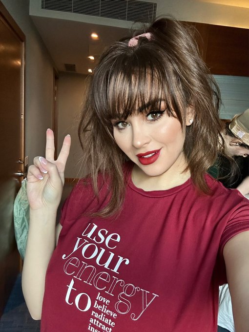 COMPETITION DAY!!!  I am dying 😩 See you at the Main Stage @MCMComicCon &hearts;️ https://t.co/IMWxxavDl6<a href="/tag/laracroft"class="tags"><span>#laracroft</span></a>