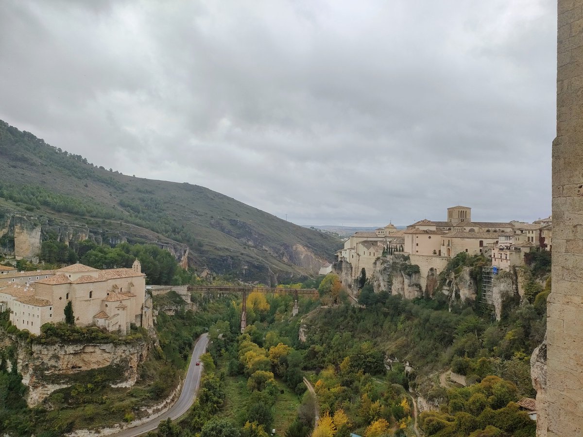 No podría ser más edificante la charla de hoy en estas últimas reflexiones de la #11ENAD en torno a la experiencia de usuario, la ética en el diseño y el papel de la Inteligencia Artificial...
Podríamos seguir horas y horas debatiendo... 💬😲
#SomosADCV <a href="/Foro_READ/">READ</a> <a href="/ADCV_com/">ADCV</a>