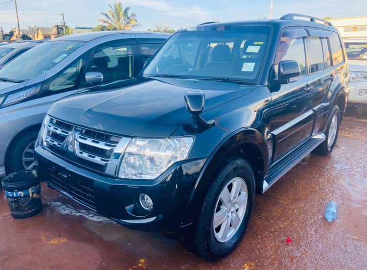 Sir_vic68's tweet photo. Mitshubishi Pajero family I gat you
#call_0757758016_0785602317 #victor_motors_ug #future_clients #mitshubishi #negotiable https://t.co/yxC0tXXDTY