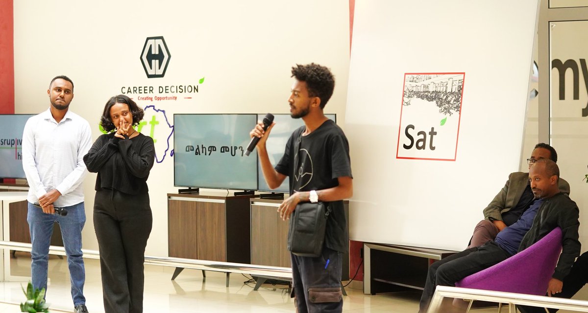 "The verge of quitting?": These moments can be overwhelming, but it's important to persevere and overcome! #SatSquare Reflecting on our journey, questioning our current situation, and making changes to create a better future for the next generation. <a href="/DanEnergyET/">dan</a>
