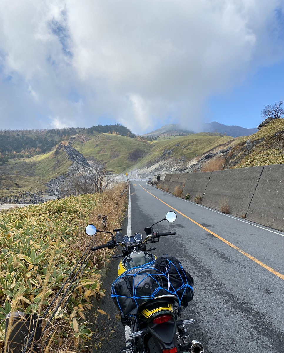 yoshi5910's tweet photo. 日光→金精峠→草津で一泊→渋峠→榛名で紅葉狩
#Z900RS
#日光
#渋峠
#榛名 https://t.co/4pi0B05C36