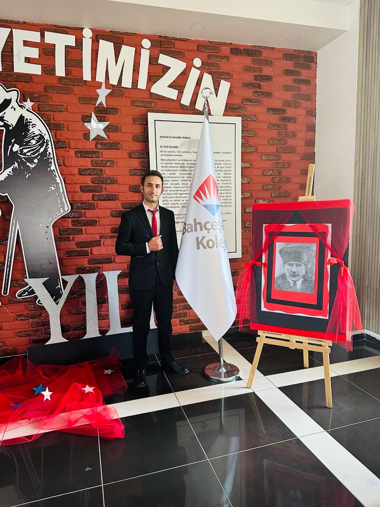 VergiliEmrah's tweet photo. We thank our ancestors for inheriting us this republic. October 29 republic day #29ekimcumhuriyetbayramı #29ekim #cumhuriyet https://t.co/47j6143QX0