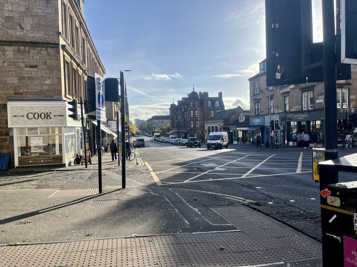 I’ve had to travel 7 hours to visit this remote outpost of the British Empire. A concrete desert, a devastated landscape. Let me, a guy who visits twice a year on holiday, tell you everything that is wrong with the place, whilst ignoring every socio-political reason 1/12