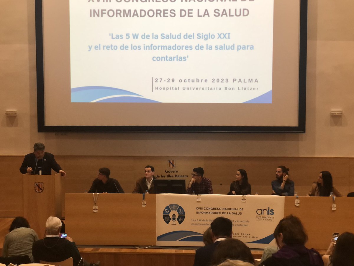 Da comienzo la mesa sobre ‘Información sanitaria: la visión de los jóvenes’ en #ANIS23. Moderan <a href="/xavigranda/">Xavi Granda Revilla</a> y <a href="/VirginiaOlmedo/">Virginia Olmedo</a>. ¡Qué importante es escuchar al presente y futuro del periodismo sanitario!