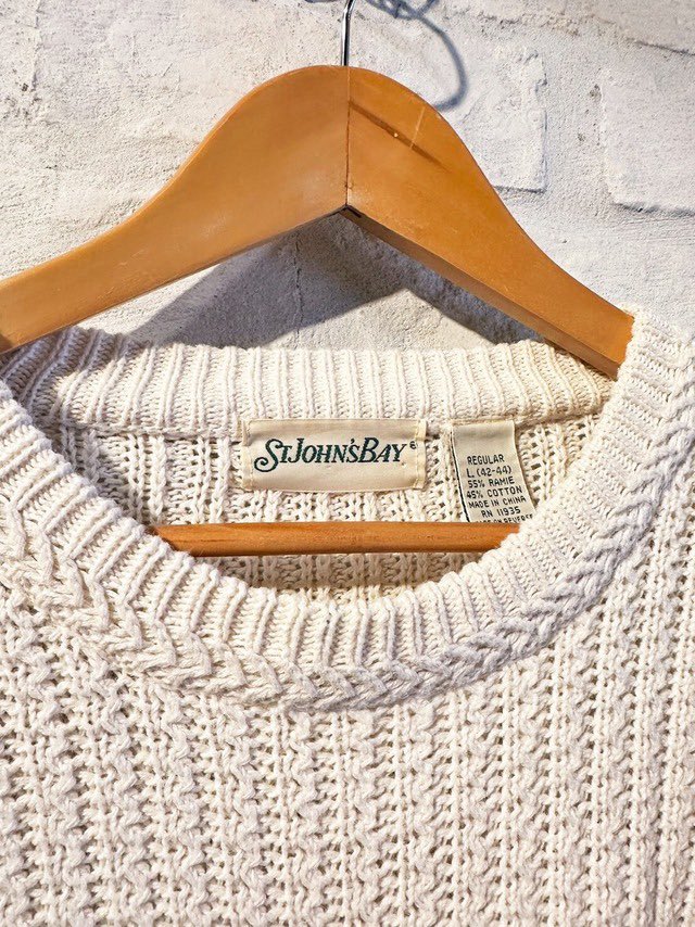 1990s St. John’s Bay Cotton Knit 
Size L

缶バッチなんかり付けちゃったりして

#stjohnsbay #vintage