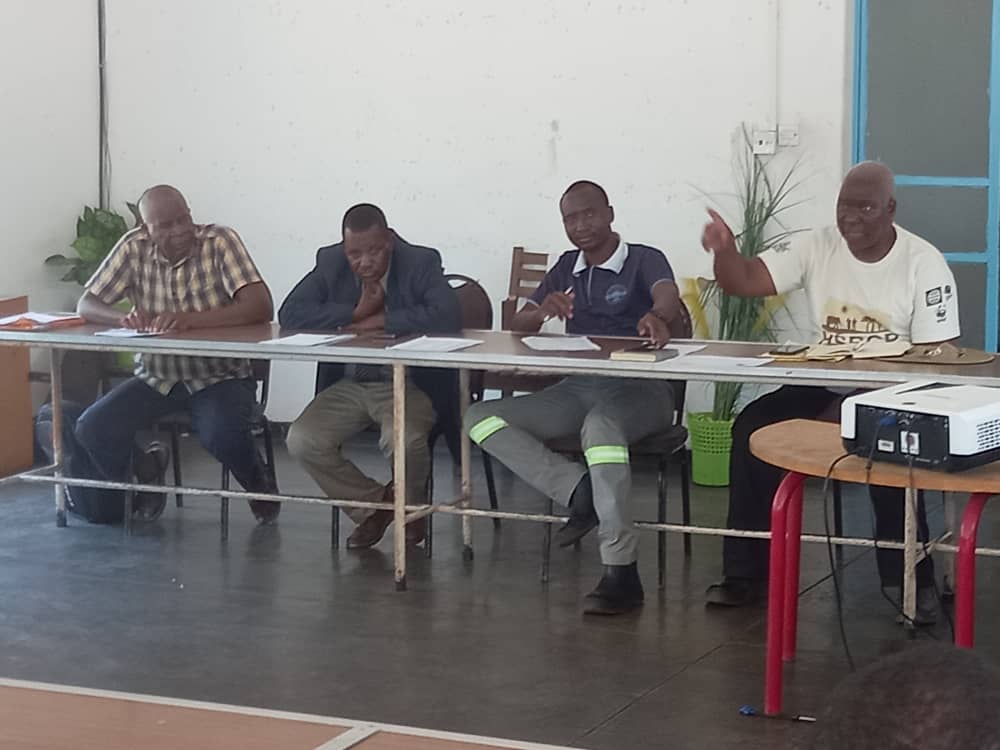 BingaResidents's tweet photo. On 27 Oct 2023, Binga Local Board held its 2024 budget consultation meeting with Kaani ward residents.  The officers conducting failed to respond to several questions and observations made by residents because none of them had an appreciation in financial issues. https://t.co/QpJuH3GsIM