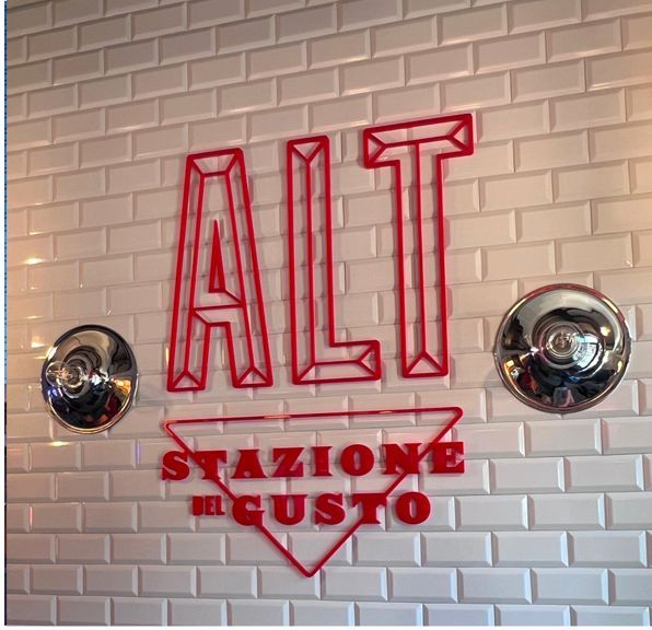 EconomyUp's tweet image. #SmartMoblity Dall’energia al “mobility hub”: perché Eni Sustainable Mobility entra anche nel mondo della ristorazione buff.ly/3Fxh5vq  @eni #Enilive #SmartMobilityUp