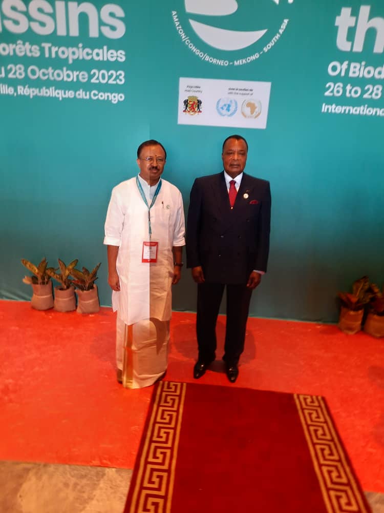 Happy to have met H.E Denis Sassou Nguesso, President of Republic of Congo on the sidelines of Three Basins Summit in Brazzaville. Conveyed wishes for the success of the Summit.