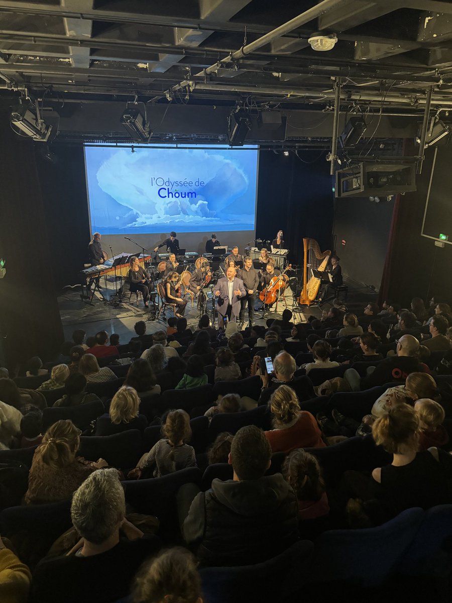 On commence la matinée au centre Wallonie-Bruxelles pour le ciné concert L’ODYSSÉE DE CHOUM par le No Limit Orchestra et composé par David Reyes 

#MonPremierFestival 👀