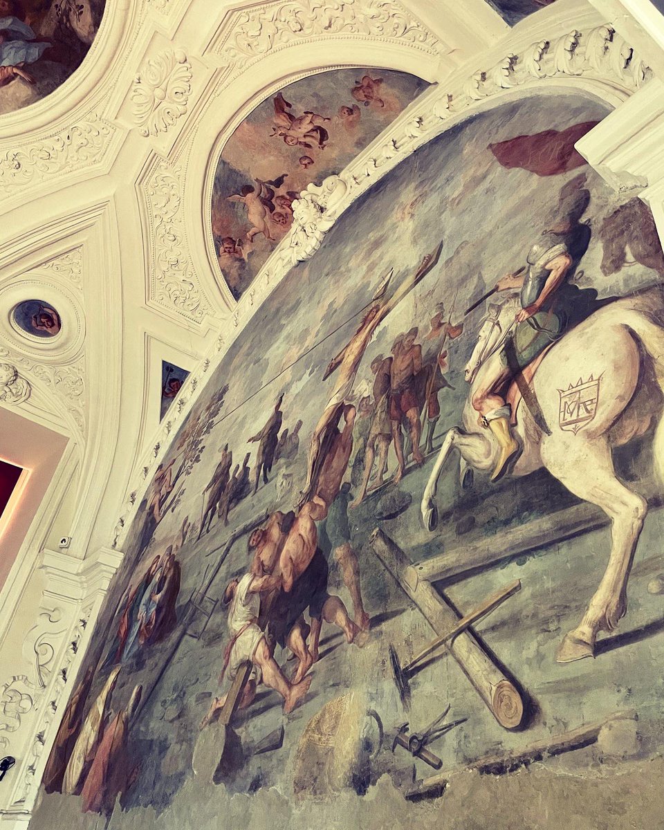 I ragazzi del @napolilug (bravissimi!) questa edizione del Linux Day Napoli la fanno qui. Cultura e bellezza ovunque #LDNA23