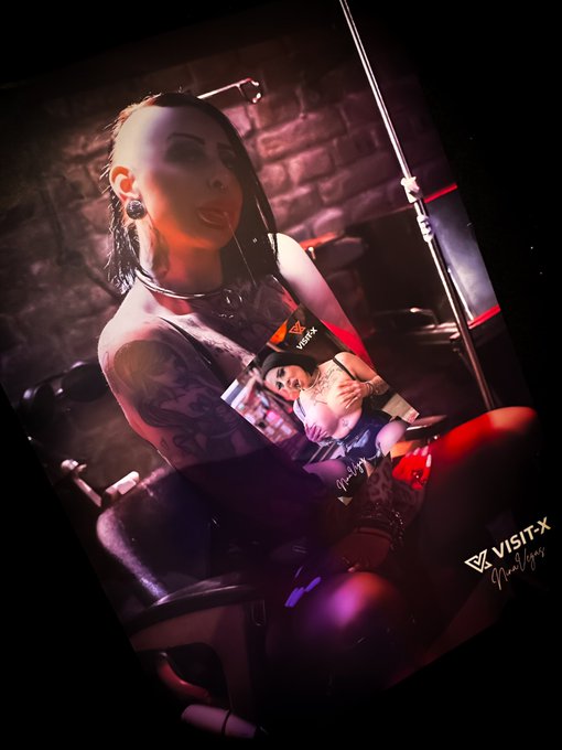 Venus '23 - Tag 3&hellip; 🔥🔥🔥 Ihr k&ouml;nnt mich heute den ganzen Tag LIVE bei @VISITX_net treffen und euch euer<a href="/tag/girls"class="tags"><span>#girls</span></a><a href="/tag/hot"class="tags"><span>#hot</span></a><a href="/tag/tattoo"class="tags"><span>#tattoo</span></a><a href="/tag/berlin"class="tags"><span>#berlin</span></a><a href="/tag/venus"class="tags"><span>#venus</span></a>