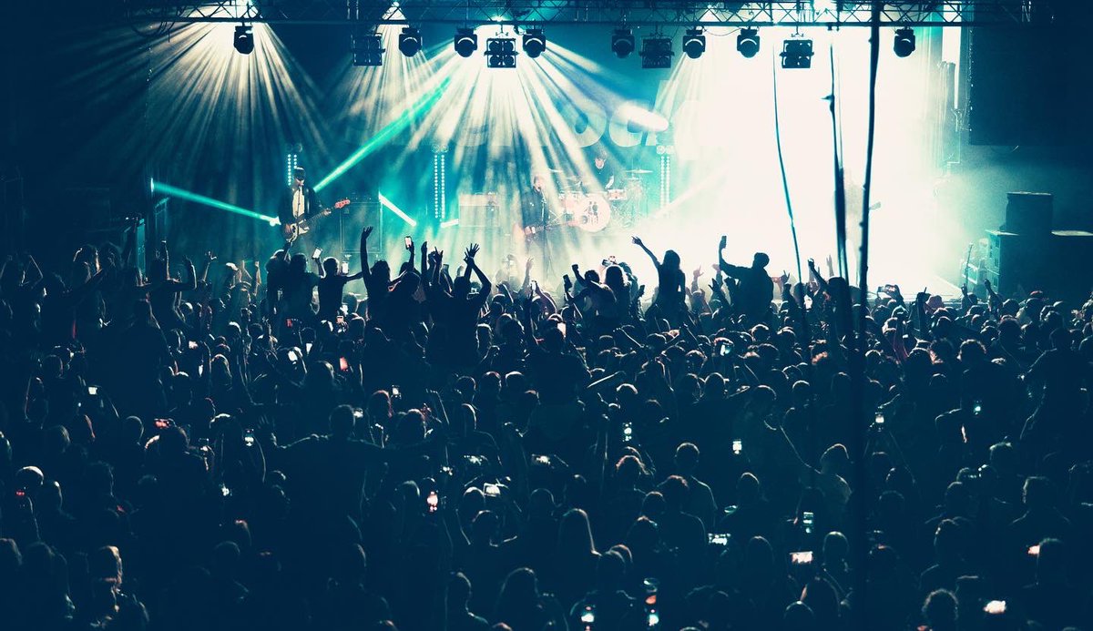 MANCHESTER!!🤯 No words needed. Something special is building, what a fan base!!