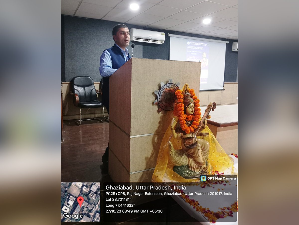 rkgit_'s tweet image. The Department of Computer Science and Engineering has organized an Expert Talk on &quot;DSA&quot; by Ms. Urvi Goel, Senior Software Engineer at MICROSOFT &amp;amp; DSA Educator at PHYSICS WALLAH in collaboration with the CSSS. Glimpses of the event...
#Microsoft #physicswala #RKGIT #rkgitian