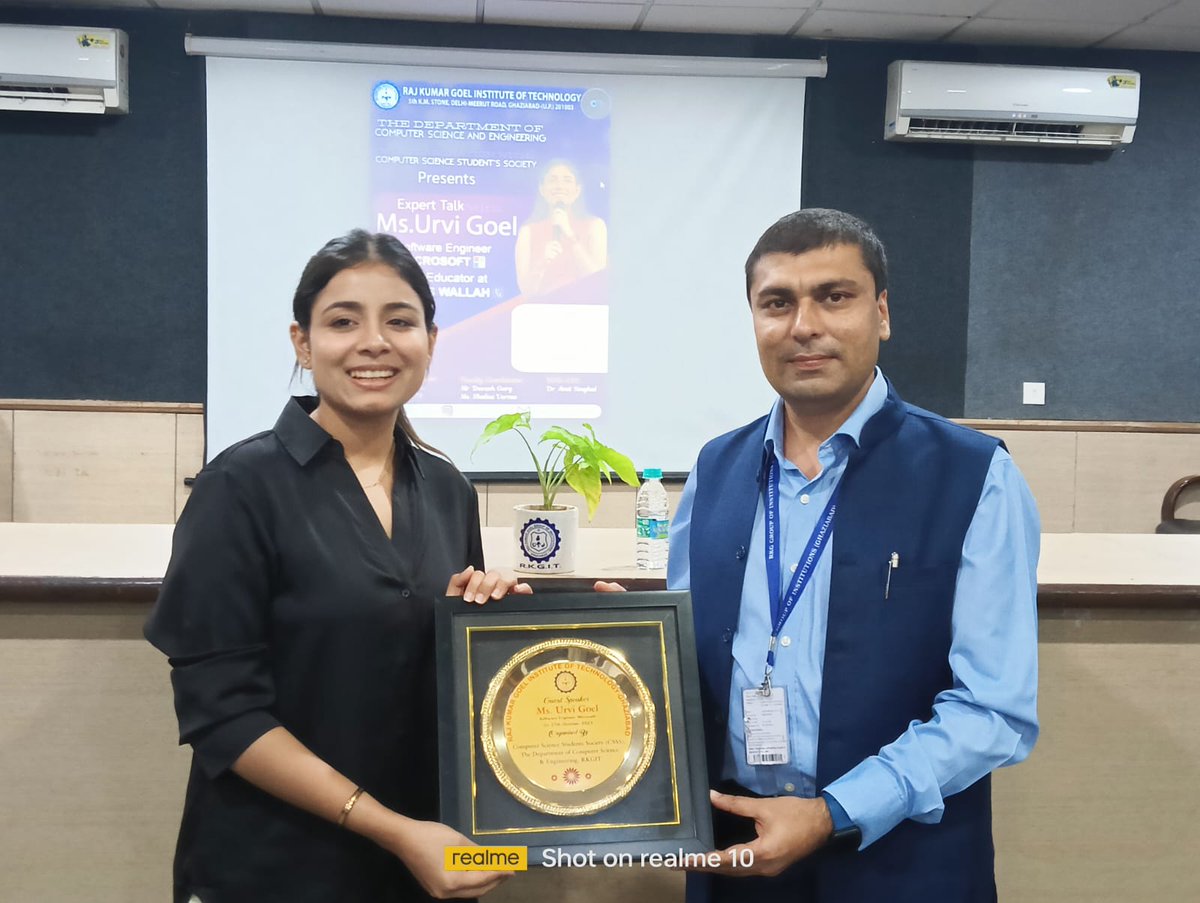 rkgit_'s tweet image. The Department of Computer Science and Engineering has organized an Expert Talk on &quot;DSA&quot; by Ms. Urvi Goel, Senior Software Engineer at MICROSOFT &amp;amp; DSA Educator at PHYSICS WALLAH in collaboration with the CSSS. Glimpses of the event...
#Microsoft #physicswala #RKGIT #rkgitian