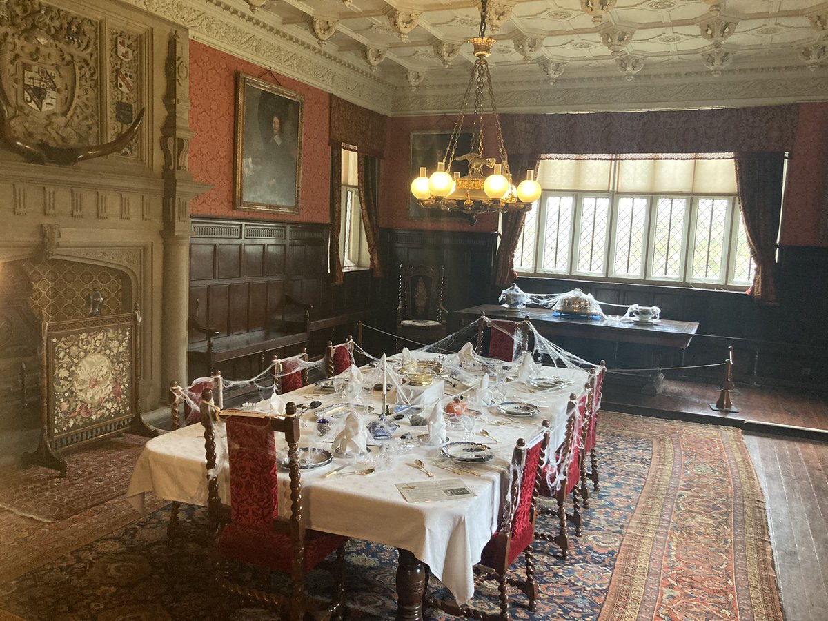 🕸️The Dining Room at @NTGawthorpe hall, looking very spooky for halloween! 🕸️ #gawthorpehall #halloween #padiham #lancashire @VisitLancashire @VisitEnglandBiz @lancashirelife @lancstelegraph