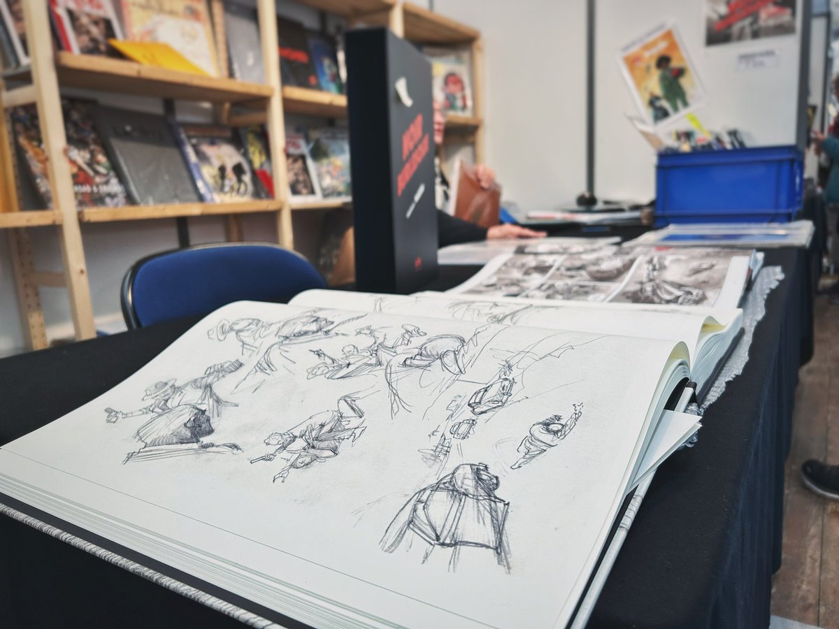 Saint-Malo, plongée dans une véritable bulle de bonheur et de créativité le temps du festival #quaidesbulles @QuaidesBulles 💭💙