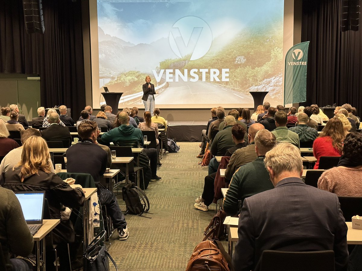 Utrolig motiverende og kjekt å være på <a href="/Venstre/">Venstre</a> sin konferanse for folkevalgte i helga 💚