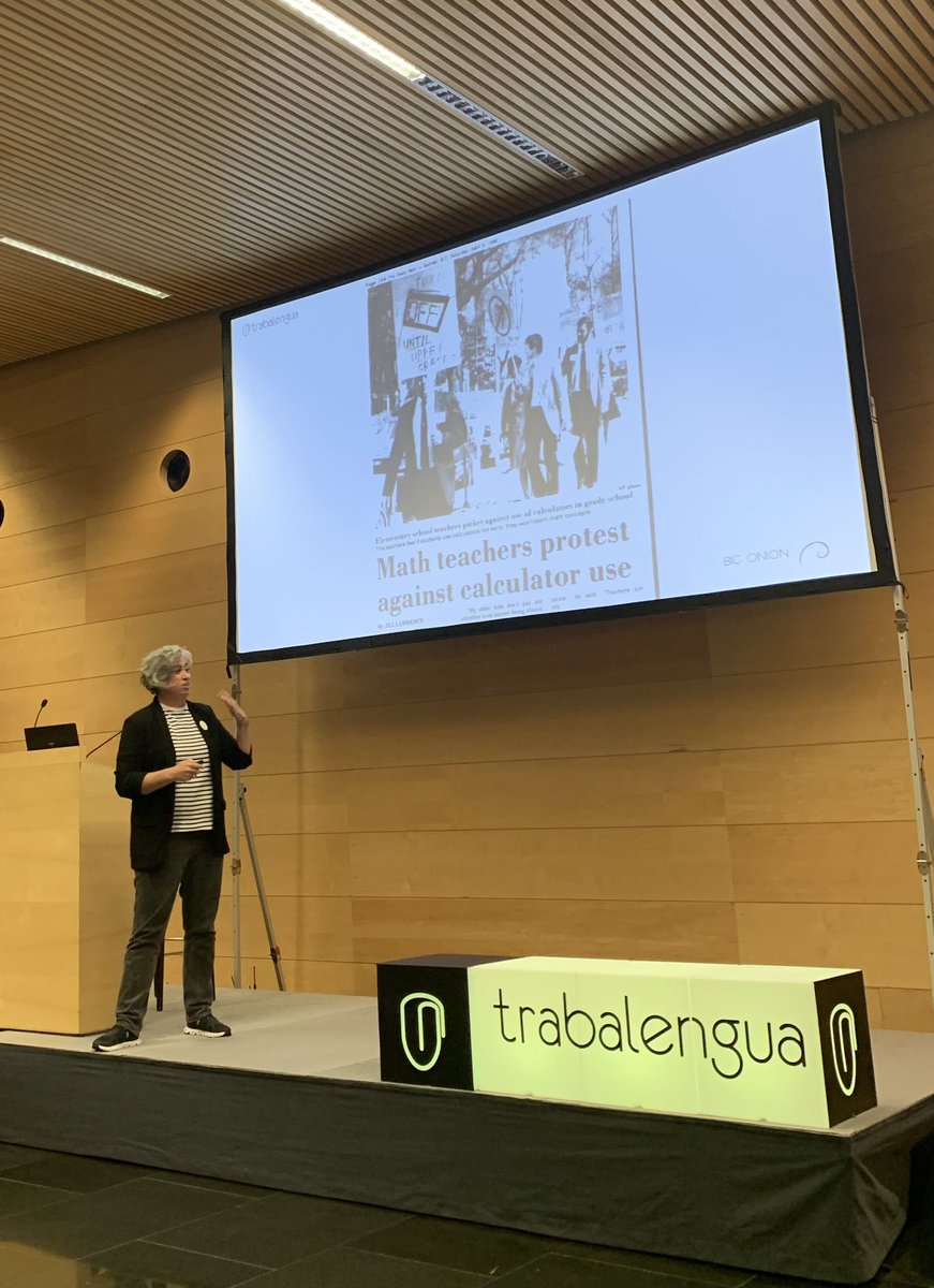 Almudena Fernández-Fontecha (@almudena_fdez) on Twitter photo Charla súper interesante (y muy divertida) sobre #IA de <a href="/cris_aranda_/">Cristina Aranda</a> en #trabalengua23 Charla súper interesante (y muy divertida) sobre #IA de <a href="/cris_aranda_/">Cristina Aranda</a> en #trabalengua23