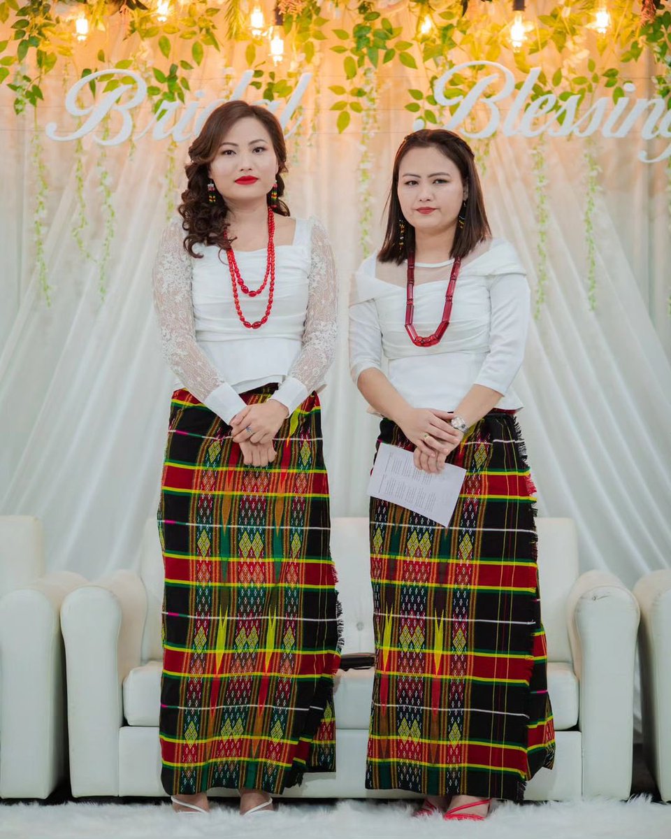 being_chikim's tweet photo. Bride and her bridesmaid
📸: @biakhauzelphotography
#bride #bridedress #bridesmaid #bridesmaids #bridalmakeup #bridalshower #sendoffparty #sendoffdress #weddingdress #chikim #beingchikim https://t.co/vvgvPZgaGZ