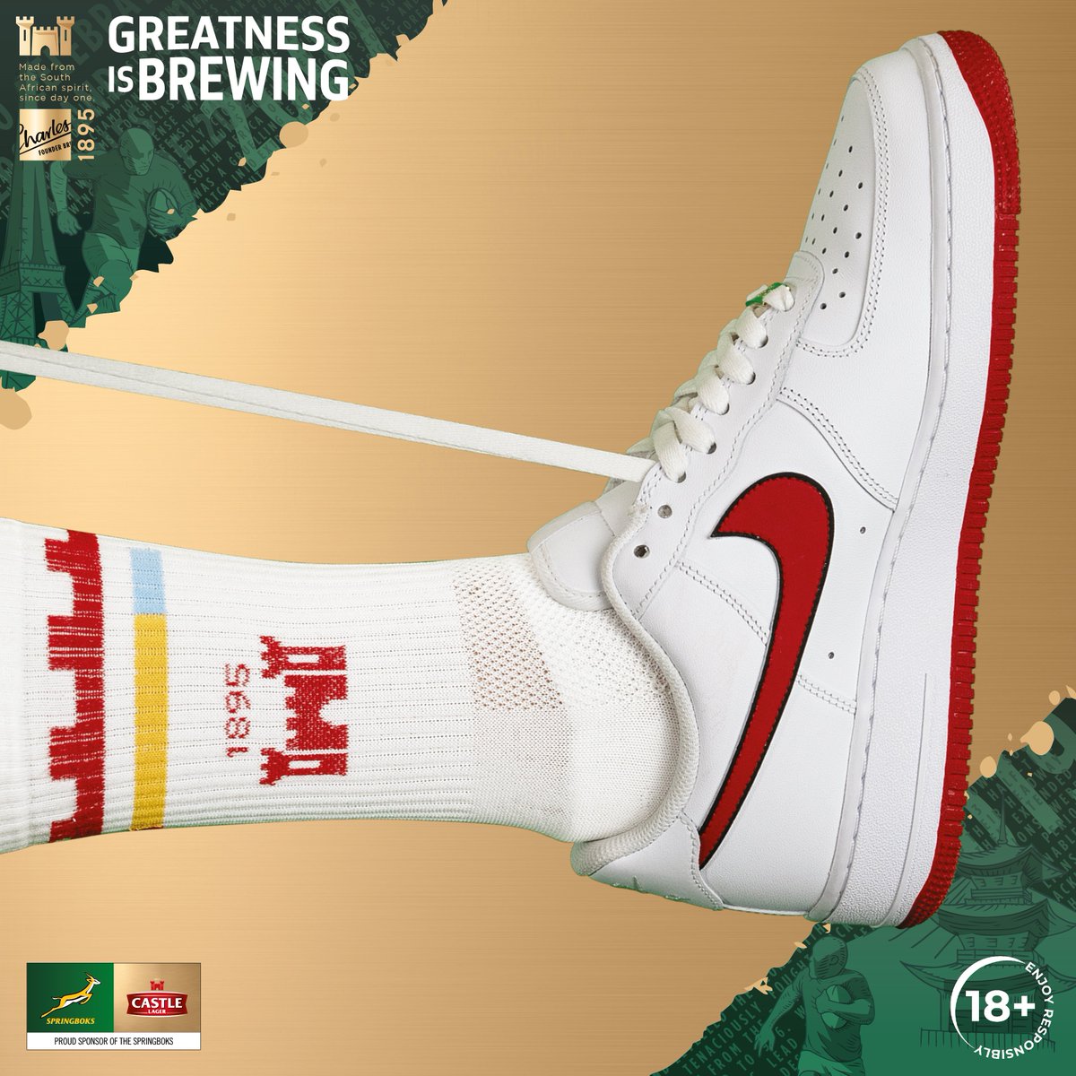 CastleLagerSA's tweet image. Stand a chance to win Castle Nike Sneakers when the @Springboks 🇿🇦 Kick For Poles! 🍻 Quote with 👟 using #GreatnessIsBrewing during the game, and you could win a pair! 😀 #RWCFinal